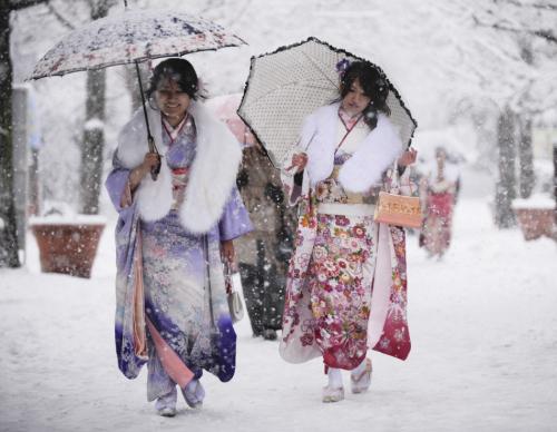 【八一】雪人（外二首·家園）